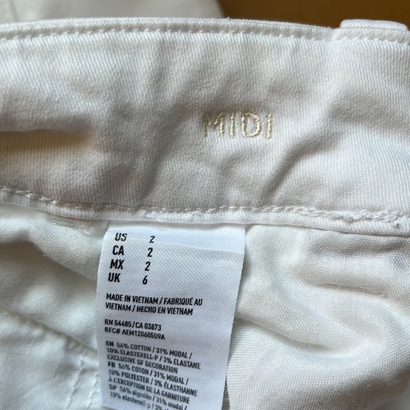 American Eagle Outfitters Super Stretch White Midi Shorts (2) - Picture 4 of 5